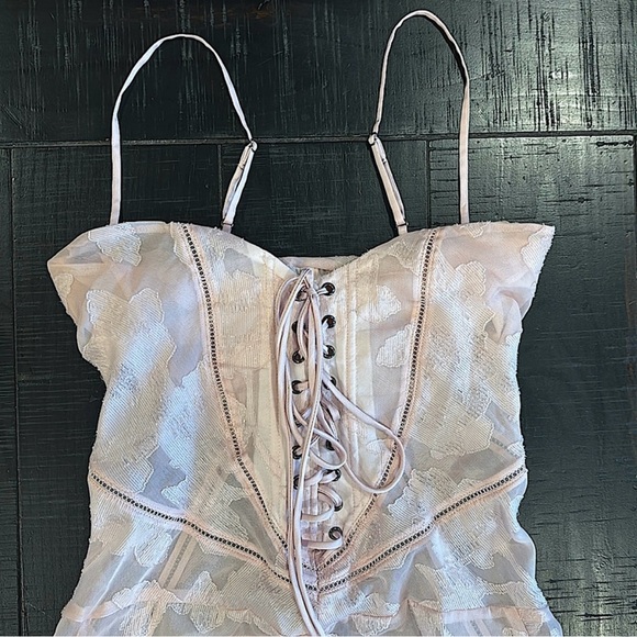 House of CB Seren Blush Floral Dress - Picture 5 of 9